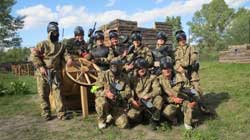 Фото компании которая играла у нас